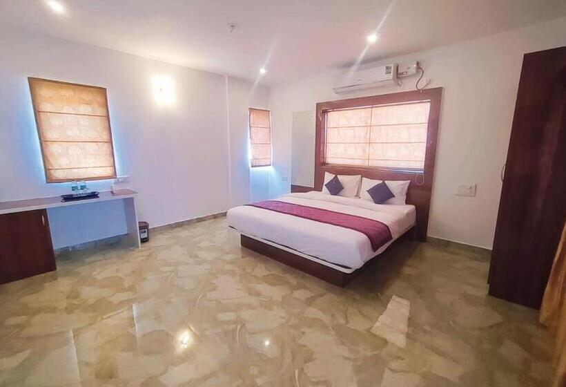 호텔 Keerthis Royal Suites Kempegowda International Airport