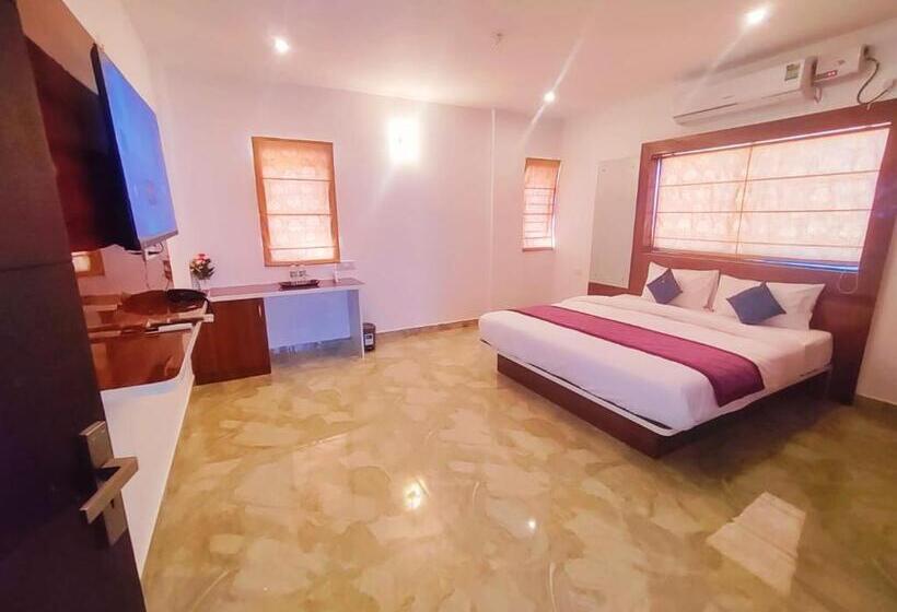 호텔 Keerthis Royal Suites Kempegowda International Airport