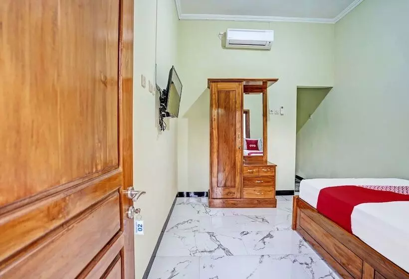 هتل Oyo 92043 Kost Barokah Syariah Madiun