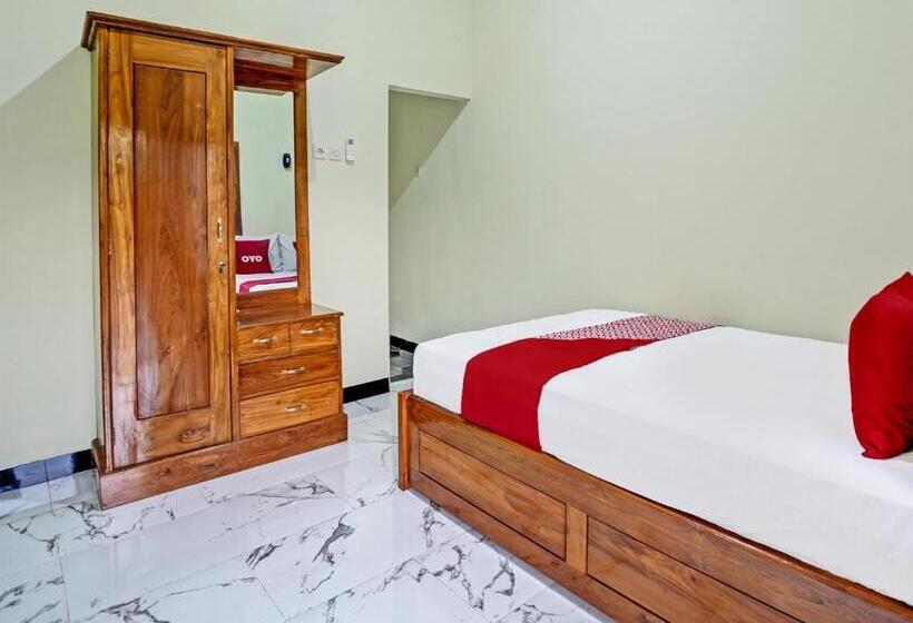 Otel Oyo 92043 Kost Barokah Syariah Madiun
