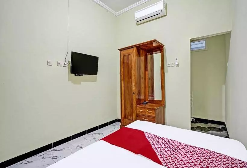 هتل Oyo 92043 Kost Barokah Syariah Madiun