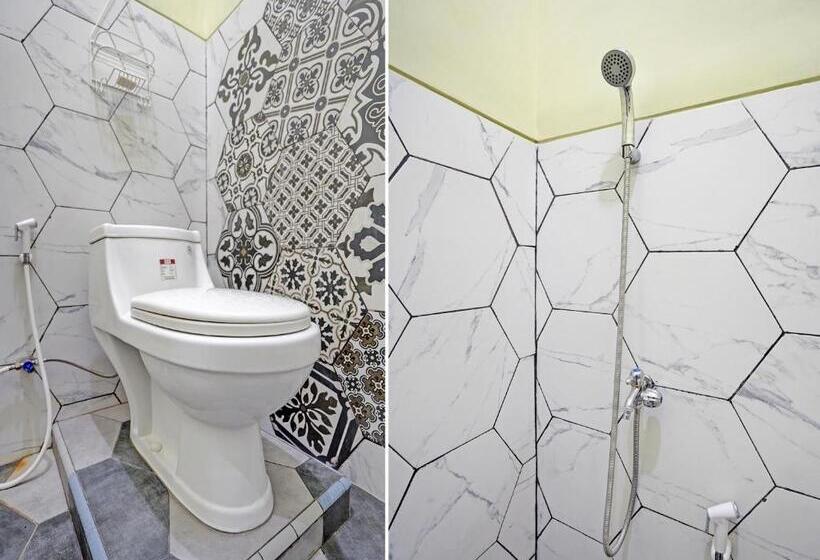 Otel Oyo 92043 Kost Barokah Syariah Madiun