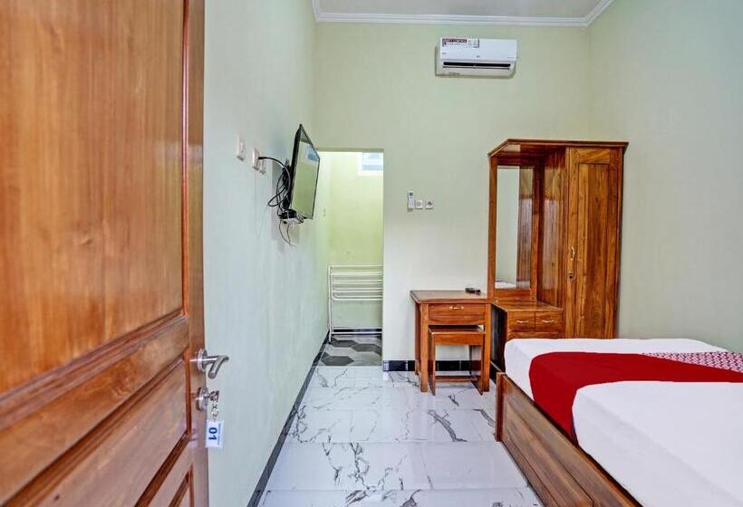 Otel Oyo 92043 Kost Barokah Syariah Madiun