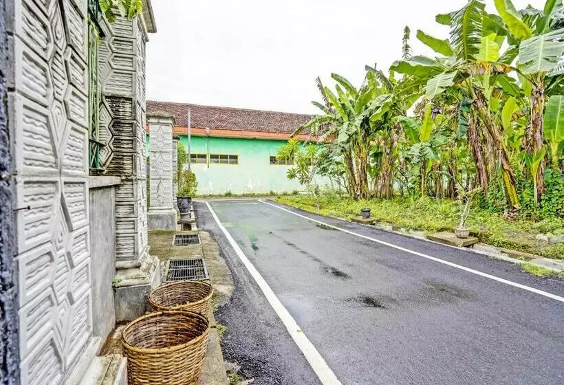 هتل Oyo 92043 Kost Barokah Syariah Madiun