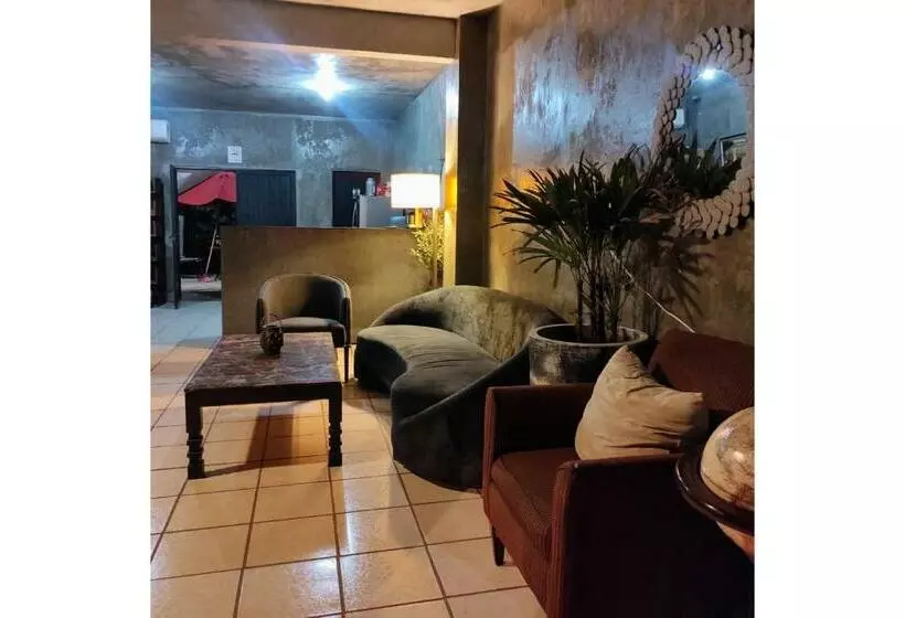 Hotelli Oyo Suites Aeropuerto