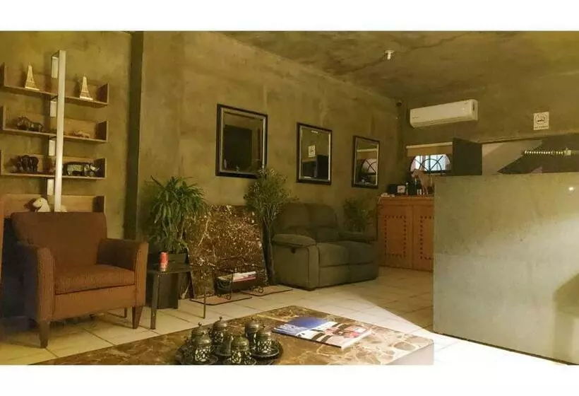 Hotelli Oyo Suites Aeropuerto