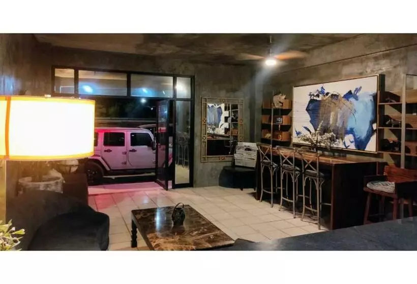Hotelli Oyo Suites Aeropuerto