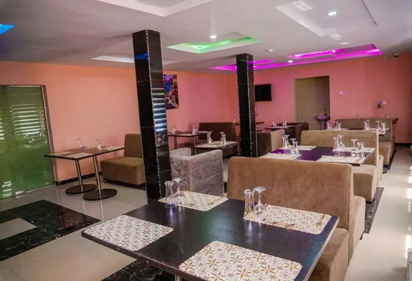 Prinaj Hotel & Resort