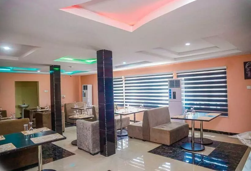 Prinaj Hotel & Resort