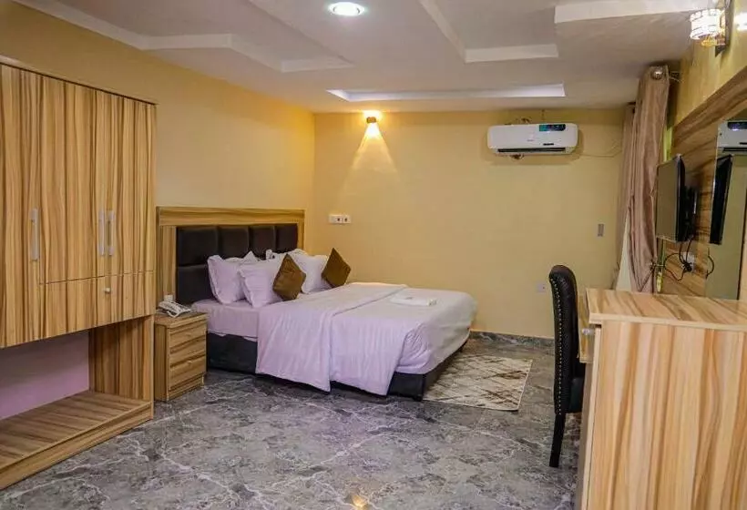Prinaj Hotel & Resort