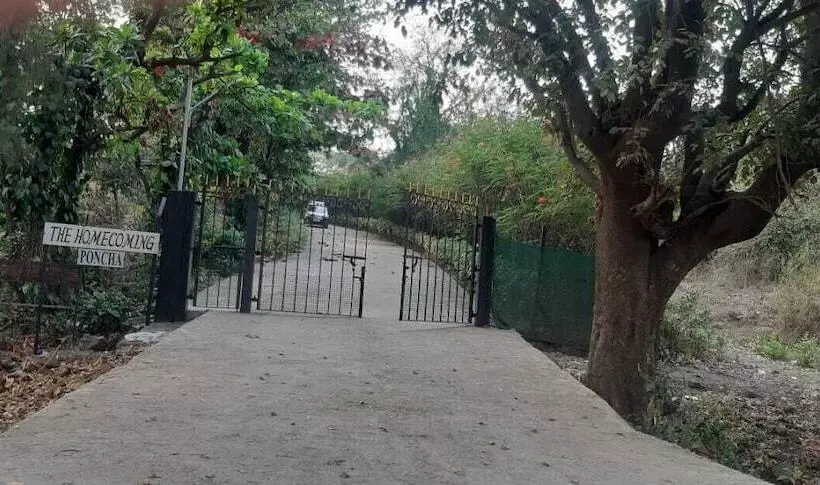ホテル The Homecoming Farmstay Karjat