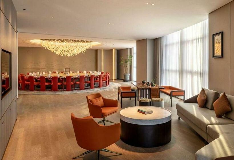 Отель Wyndham Grand Plaza Royale Yujia Anhua