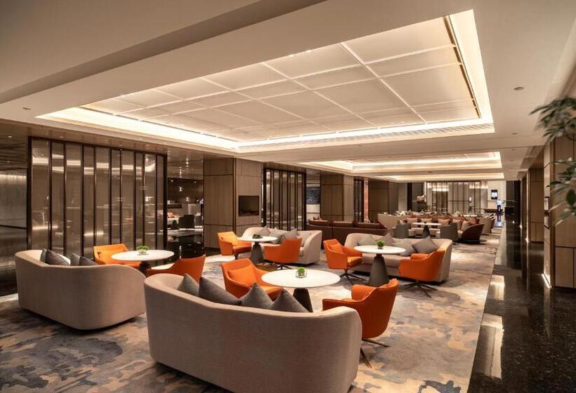 Отель Wyndham Grand Plaza Royale Yujia Anhua