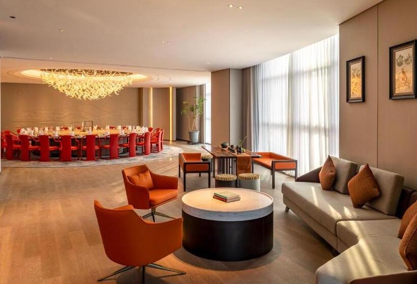 Отель Wyndham Grand Plaza Royale Yujia Anhua