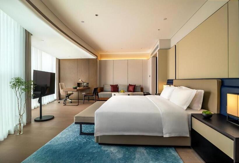 Отель Wyndham Grand Plaza Royale Yujia Anhua