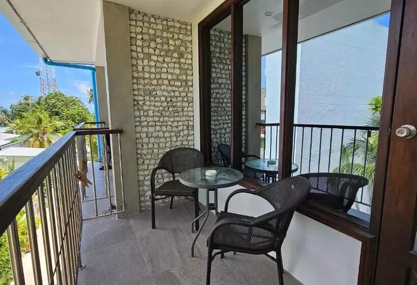 پانسیون Dhigurah Cottage