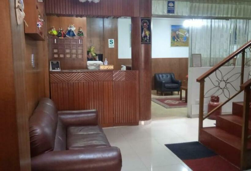 پانسیون Hostal Sumita House Inn