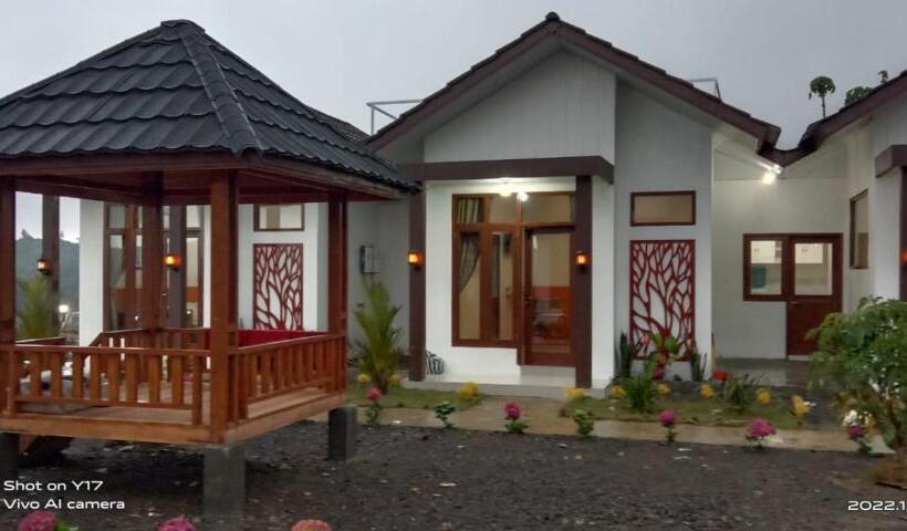 Pensionat Villa Madinna Dieng