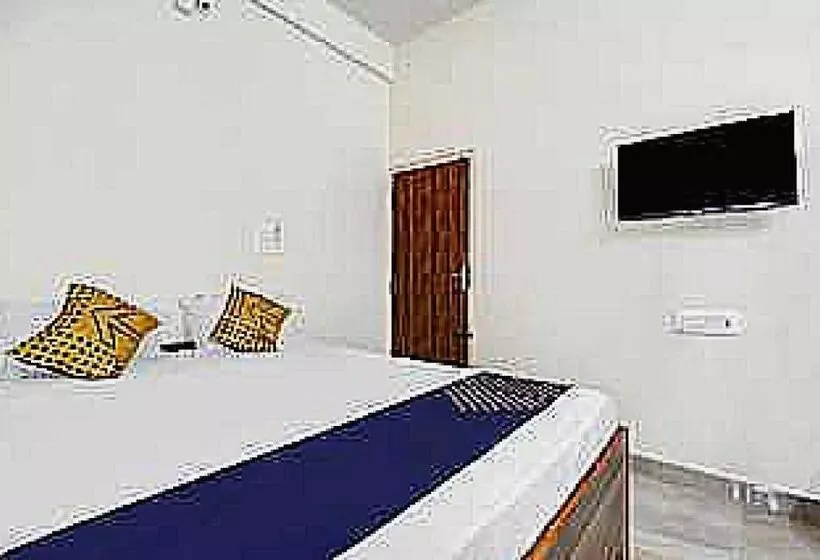 Spot On Hotel Slv Boarding & Lodging