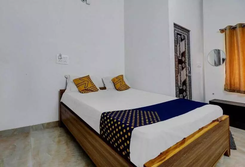 Spot On Hotel Slv Boarding & Lodging