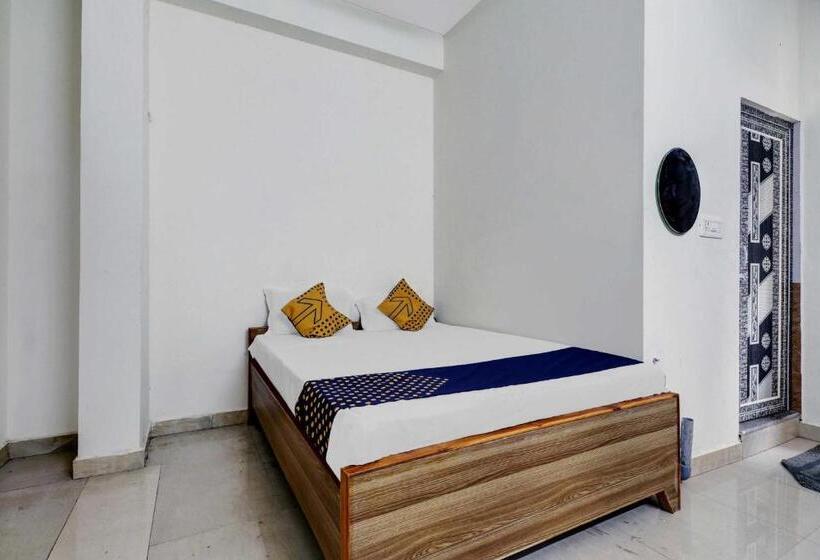 Spot On Hotel Slv Boarding & Lodging