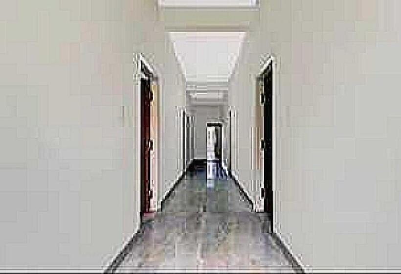 Spot On Hotel Slv Boarding & Lodging