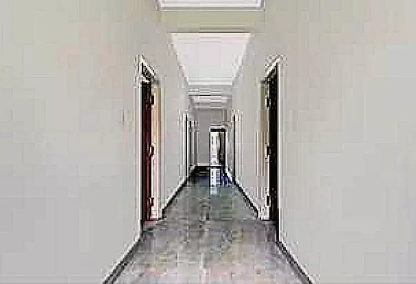 Spot On Hotel Slv Boarding & Lodging