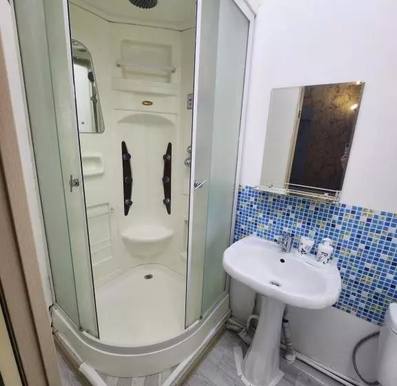 هاستل оазис