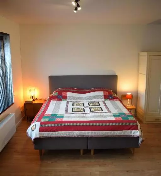B&b Houten Huis