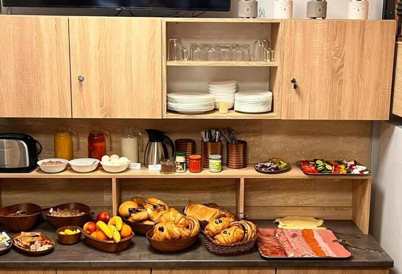 تختخواب و صبحانه Ehotel Esztergom