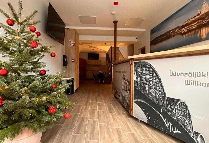 تختخواب و صبحانه Ehotel Esztergom