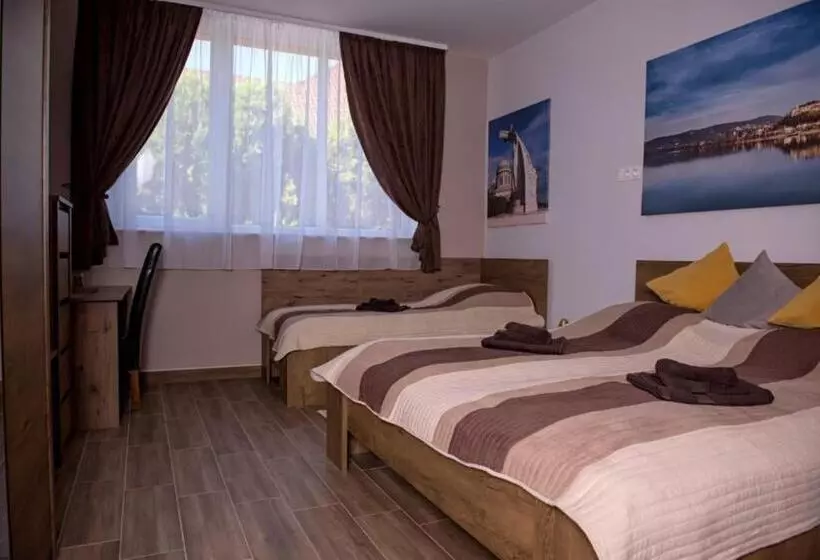 ベッドアンドブレックファースト Ehotel Esztergom
