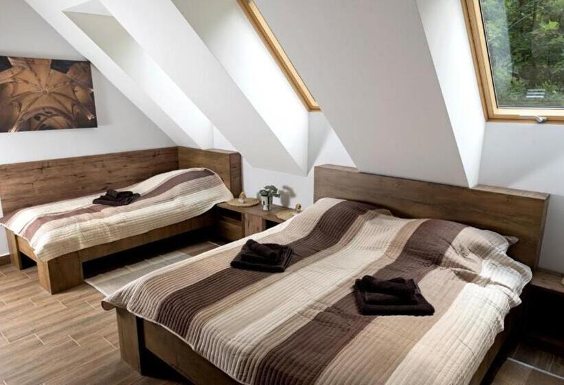 تختخواب و صبحانه Ehotel Esztergom