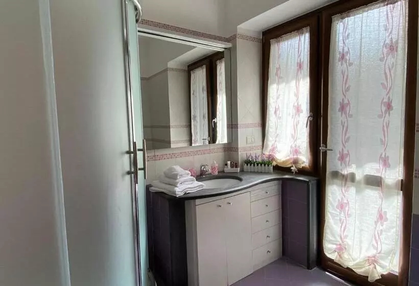 Casale Mariscoli B&b