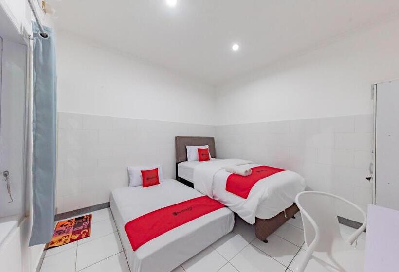 Otel Reddoorz Syariah Near Alun Alun Ciledug Cirebon
