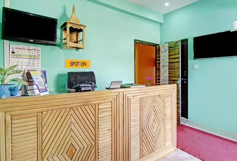 ホテル Spot On 80478 Jai Shiv Shakti Guest House