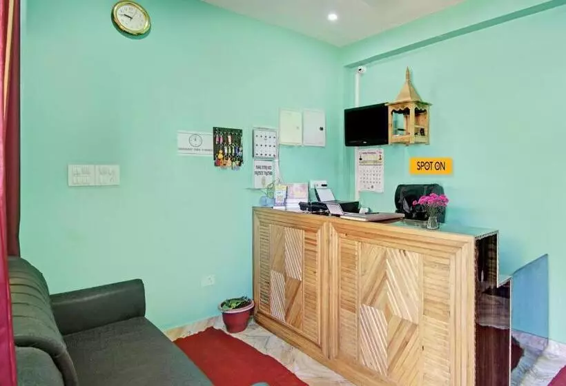 ホテル Spot On 80478 Jai Shiv Shakti Guest House