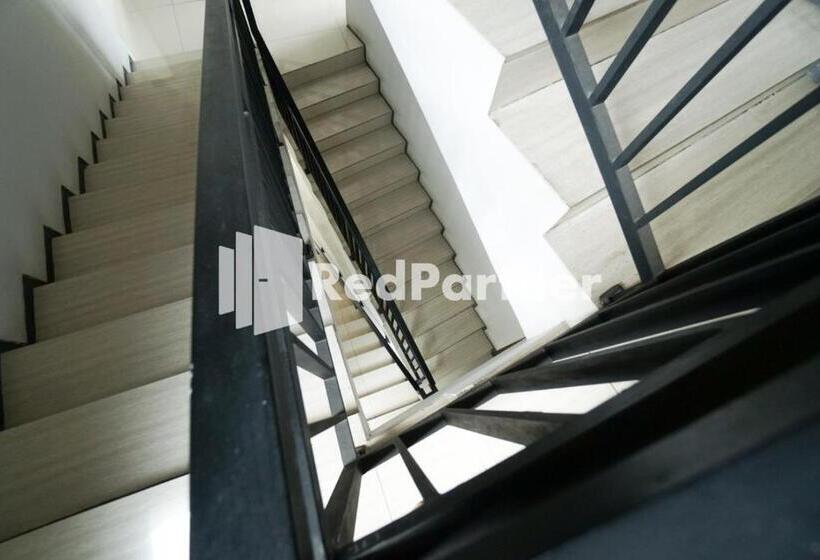 Hotel Toba Mansion Syariah Near Benhil Redpartner