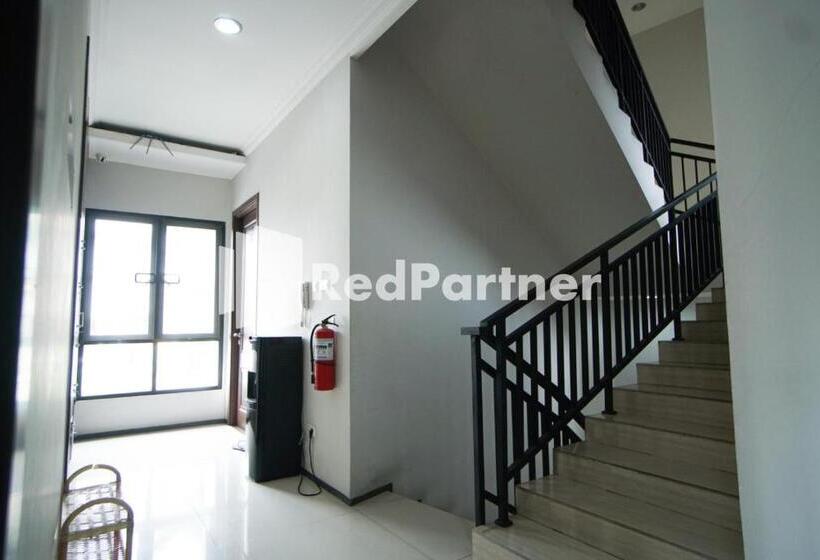 Hotel Toba Mansion Syariah Near Benhil Redpartner