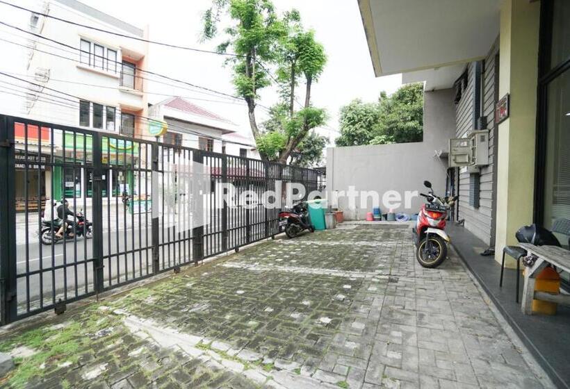 Hotel Toba Mansion Syariah Near Benhil Redpartner