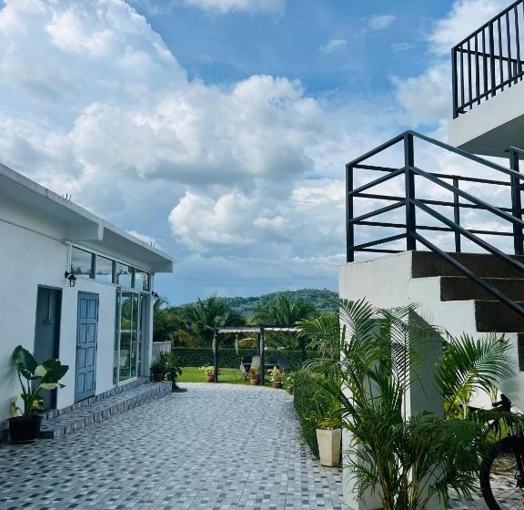 בית מלון כפרי White Seaview Residence