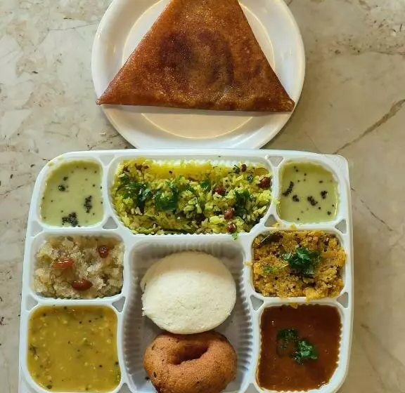 ホテル Yuvraj Palace Inn