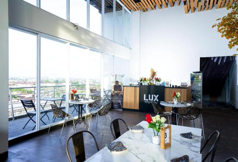 Menara One Hotel By Menara Santosa