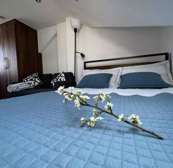 Majatalo 4 Wharncliffe Drive