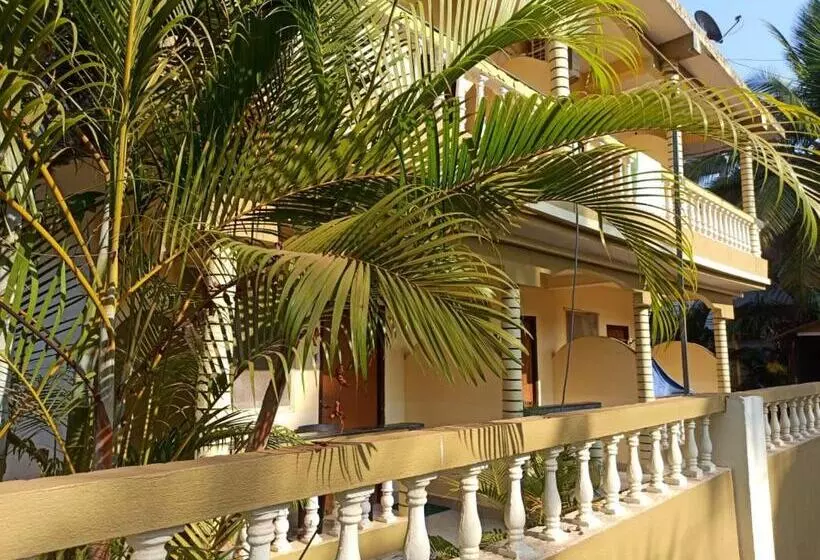 Pension  Regina Residency Inn