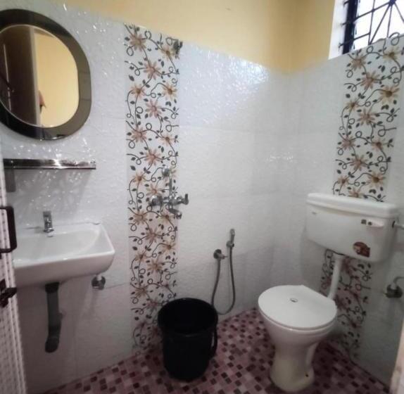 بنسيون Regina Residency Inn