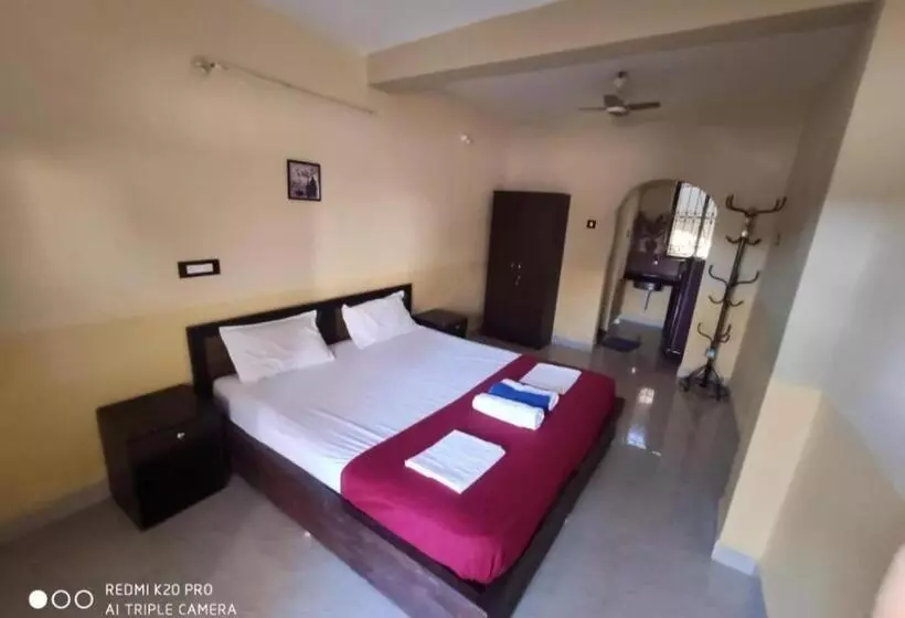 Pension  Regina Residency Inn