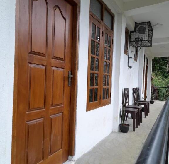 Pension Water Side Guest