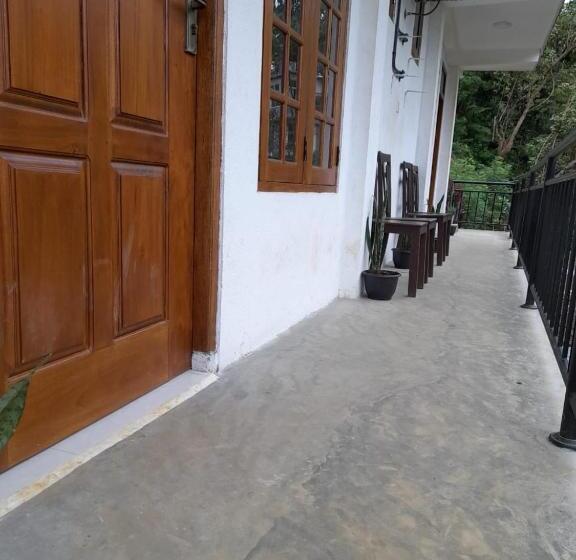 Pension Water Side Guest