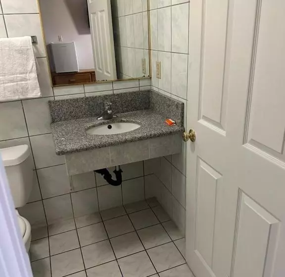 Plaza Inn Motel   Los Angeles Area